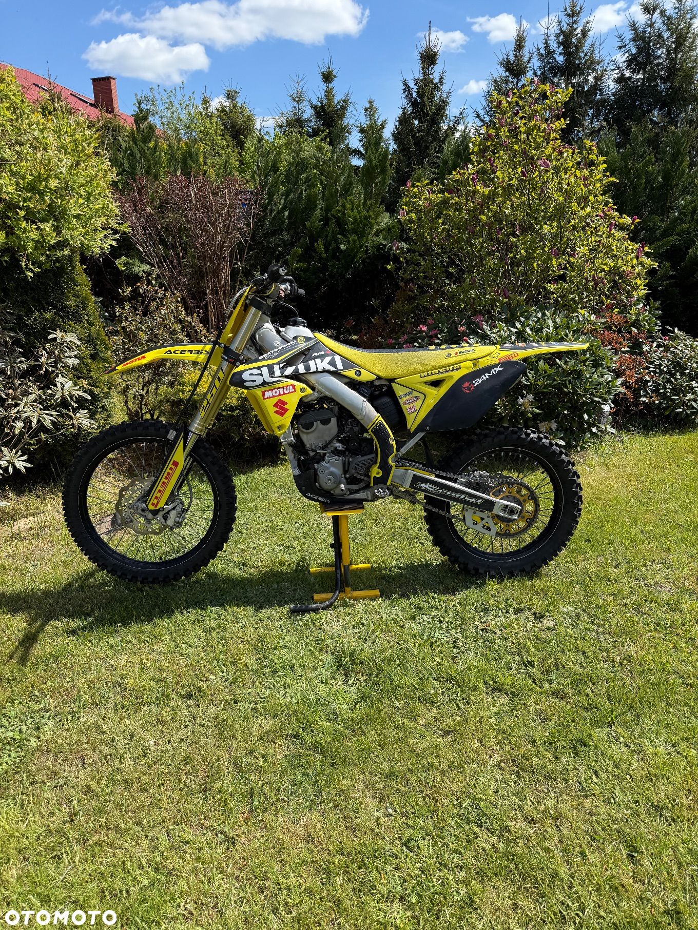 Suzuki RM-Z - 1