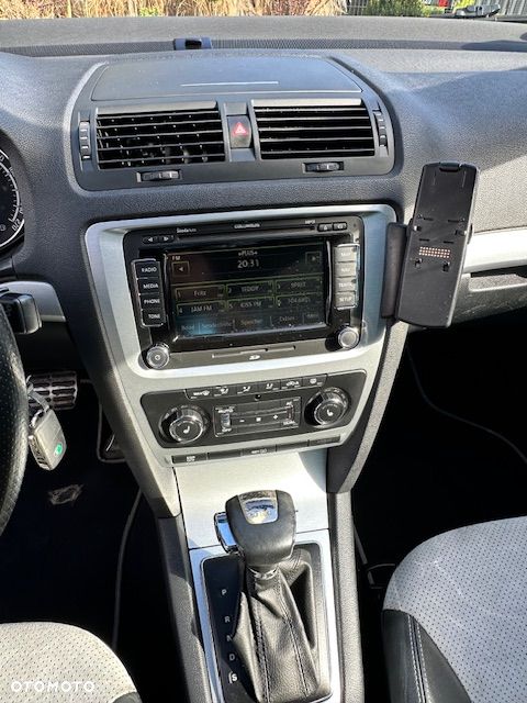 Skoda Octavia 2.0 TDI CR DPF DSG RS - 12