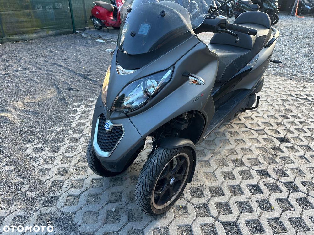 Piaggio MP-3 - 1