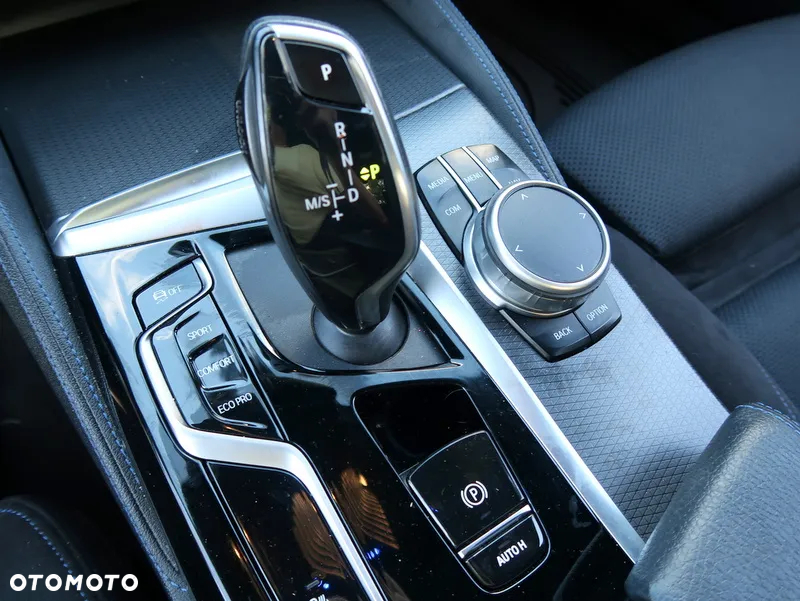 BMW Seria 5 520d xDrive M Sport sport - 20