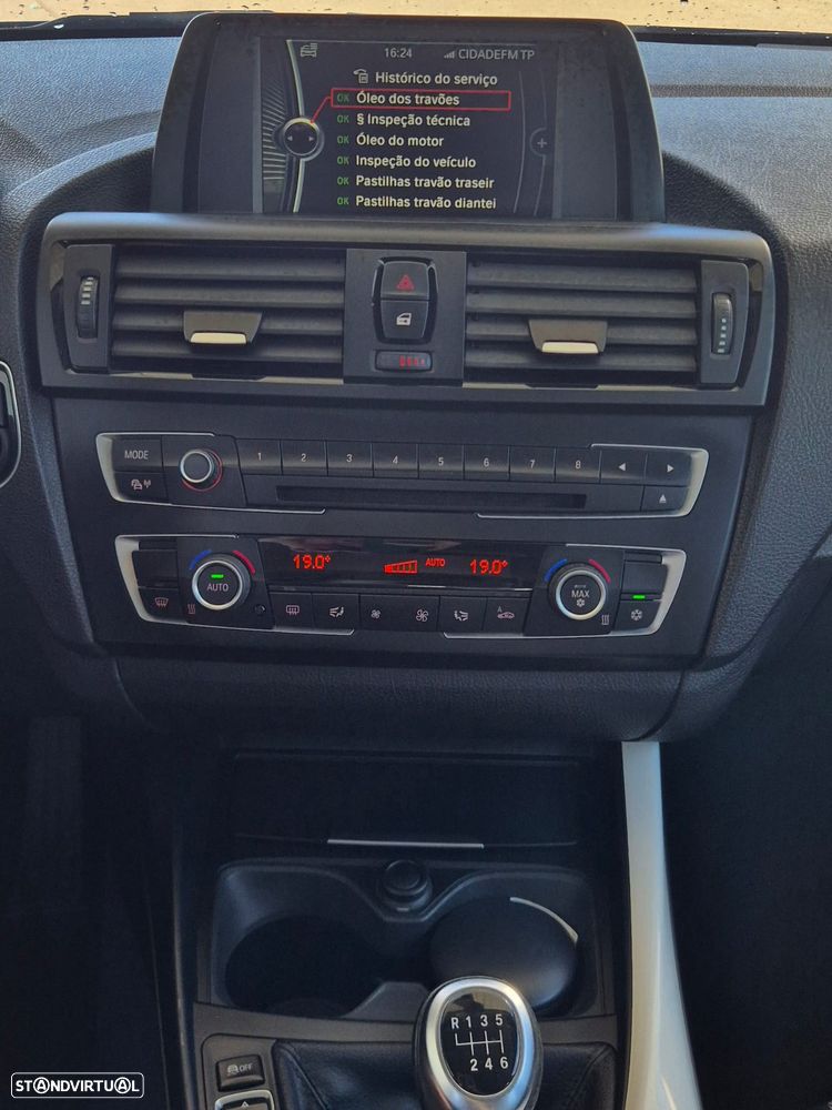 BMW 116 d Line Urban - 12
