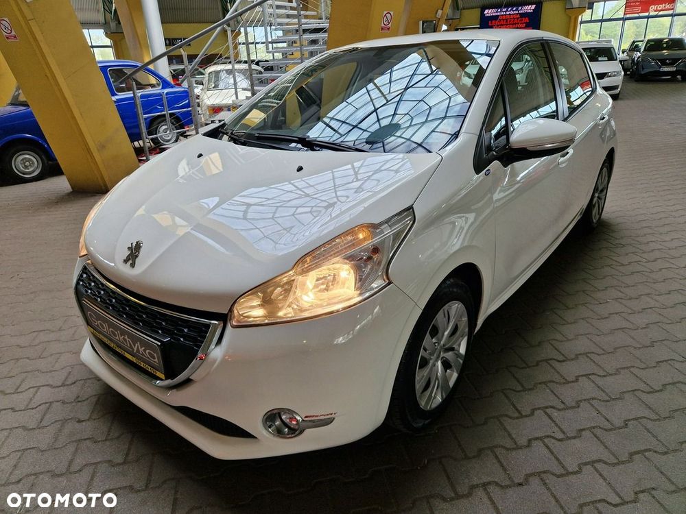 Peugeot 208 - 4