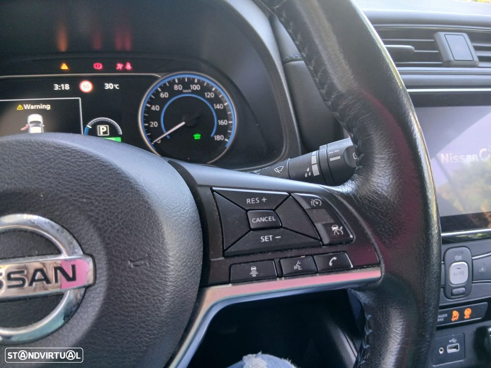 Nissan Leaf N-Connecta - 6