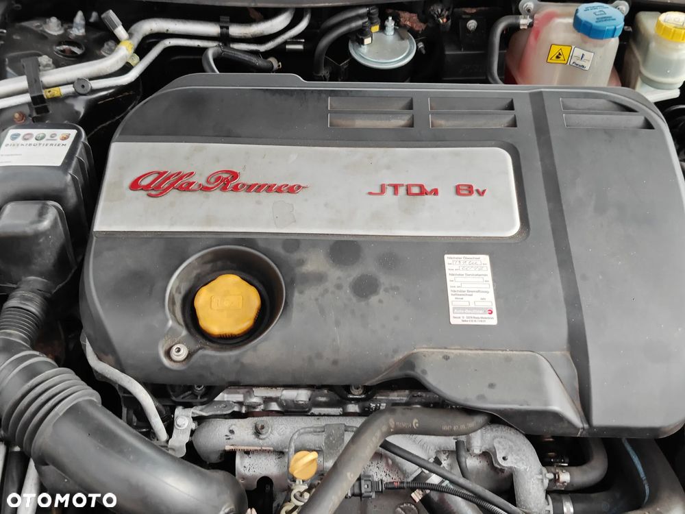 Alfa Romeo 159 1.9 JTDM 8V DPF Distinctive - 18
