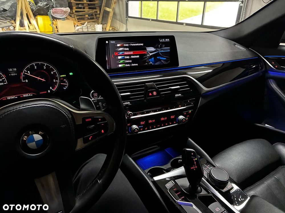 BMW Seria 5 520d Sport Line - 22