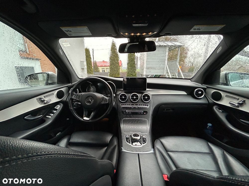 Mercedes-Benz GLC 300 4Matic 9G-TRONIC - 11
