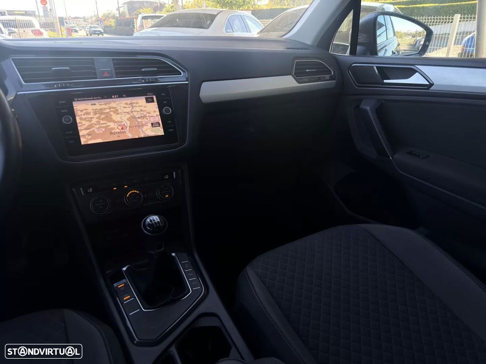 VW Tiguan 1.6 TDI Confortline - 22