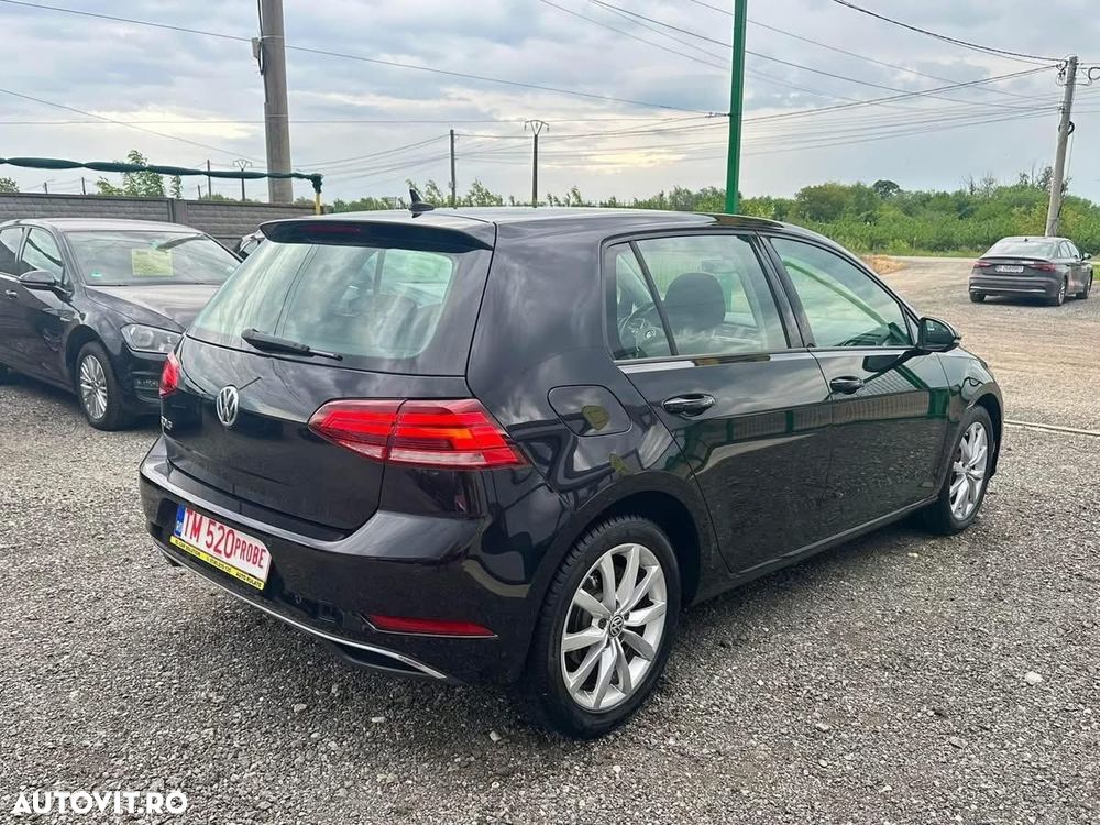 Volkswagen Golf - 3