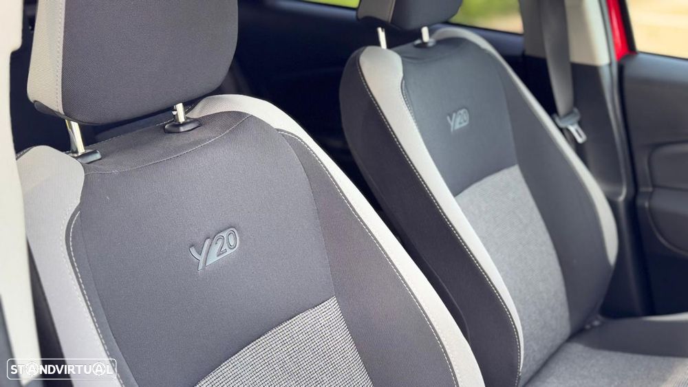 Toyota Yaris 1.5 HSD Comfort +P.Style+Navi - 21