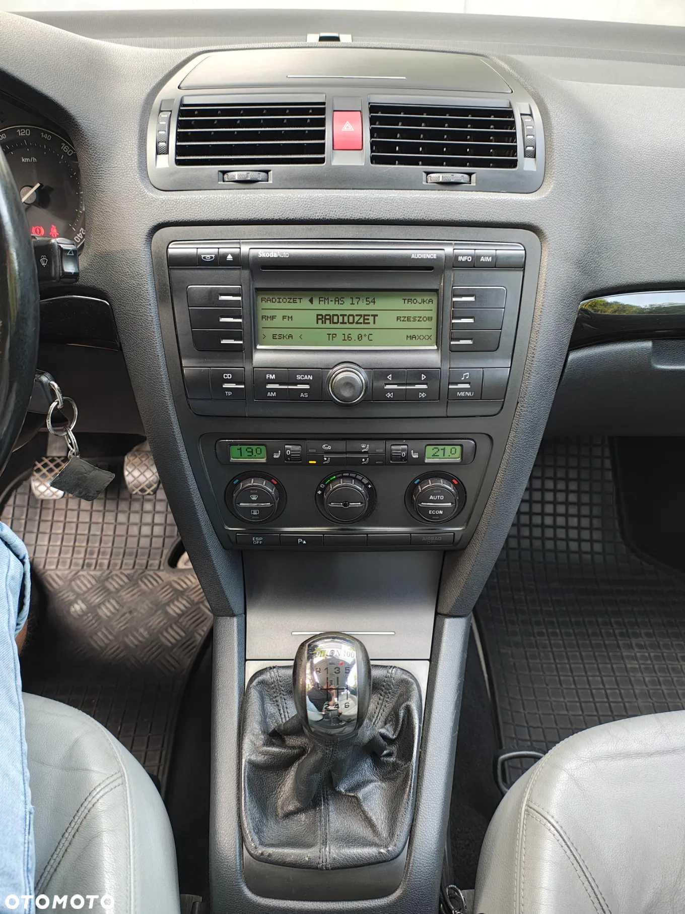 Skoda Octavia 2.0 FSI Edition 100 - 13