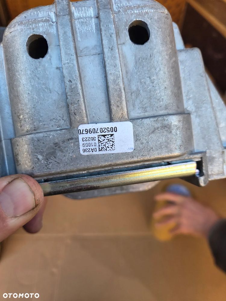 Poduszka łapa Silnika Fiat 500X Jeep COMPASS RENEGADE 1.6D 2.0D 52070967 0052070967 520709670 - 8