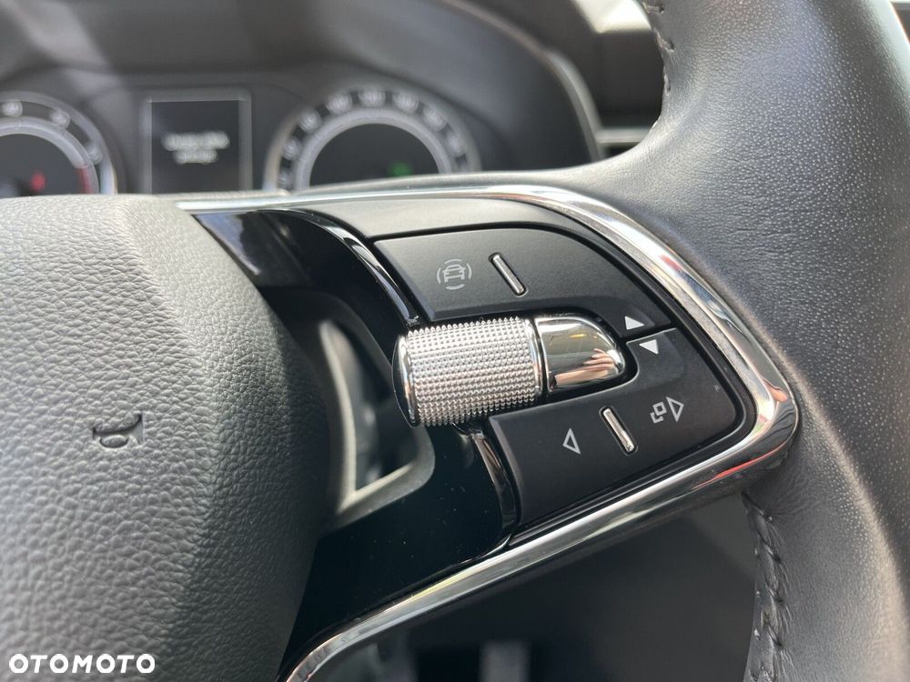 Skoda Kamiq 1.0 TSI Style DSG - 25