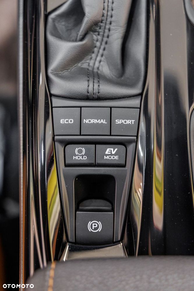 Toyota Camry - 38