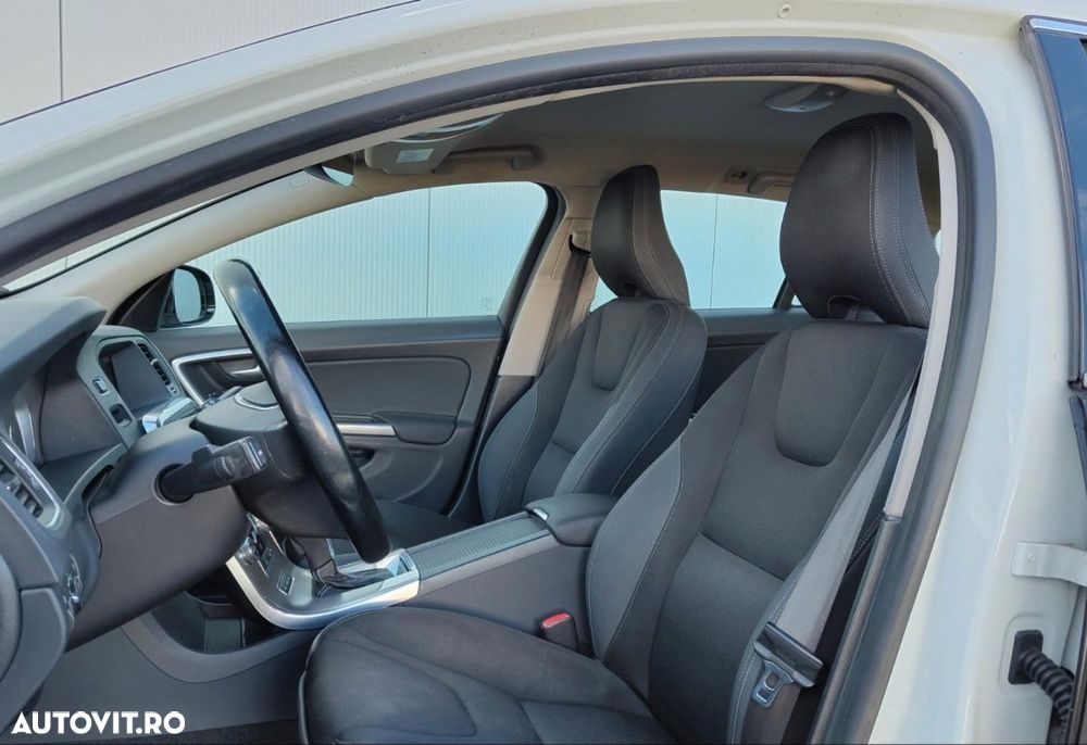 Volvo V60 D6 Twin Engine Geartronic RDesign - 6