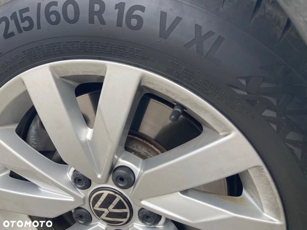 Volkswagen Passat 2.0 TDI EVO Essence DSG - 13