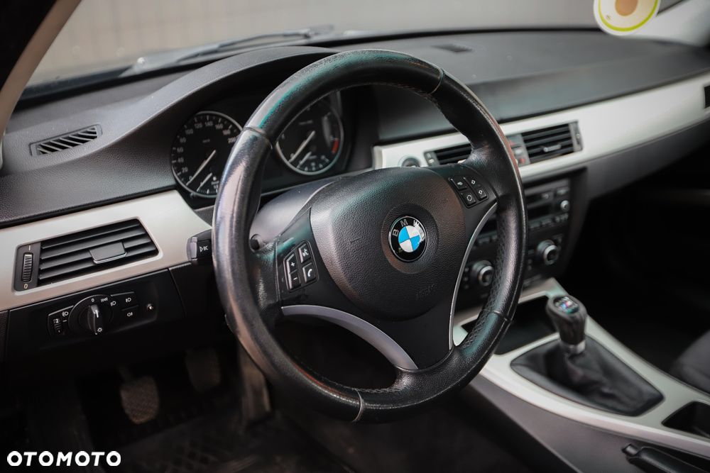 BMW Seria 3 - 8