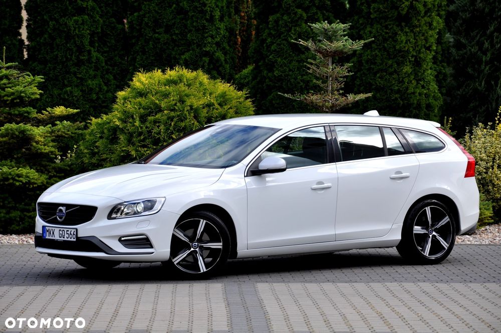 Volvo V60 D4 Drive-E R-Design Momentum - 10