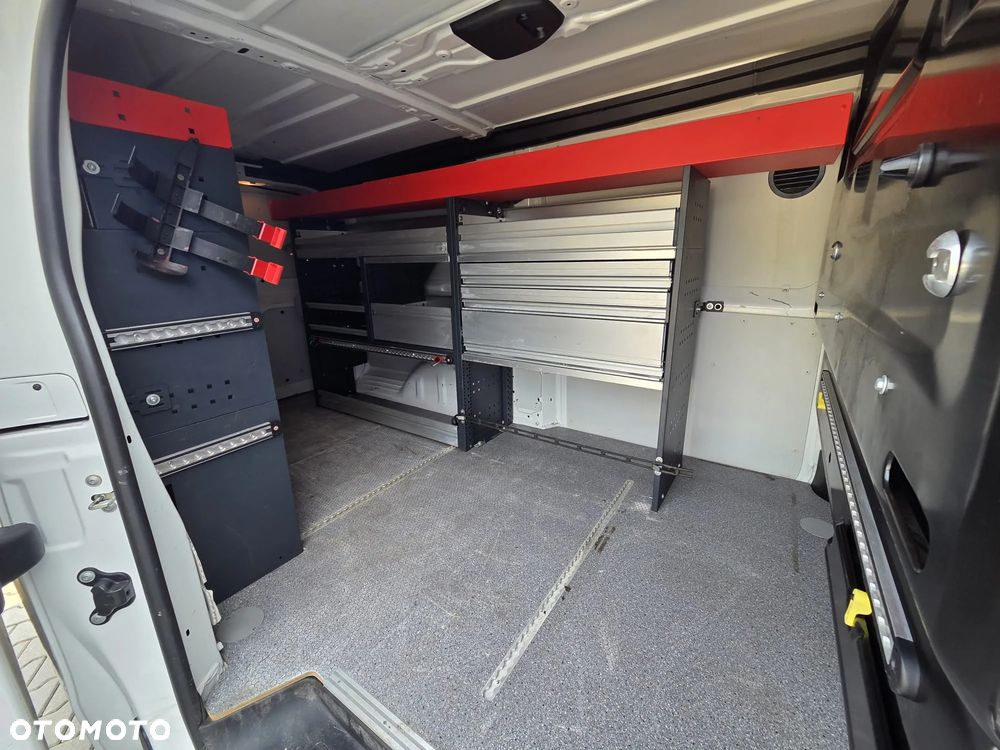Opel VIVARO - 28