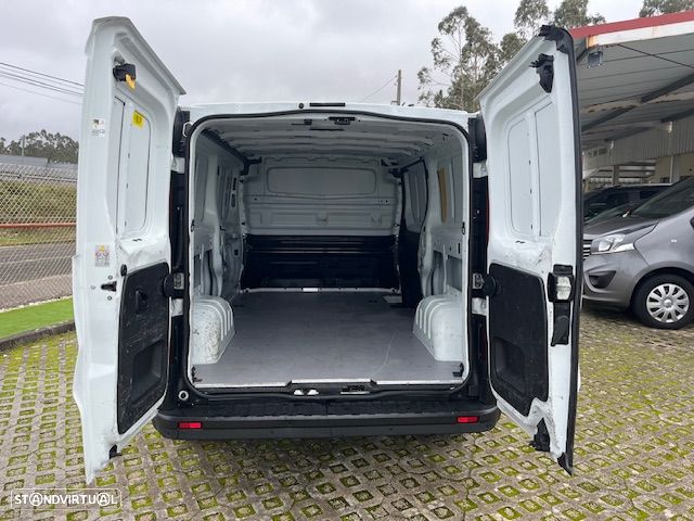 Renault TRAFIC LONGA COM AC - 7