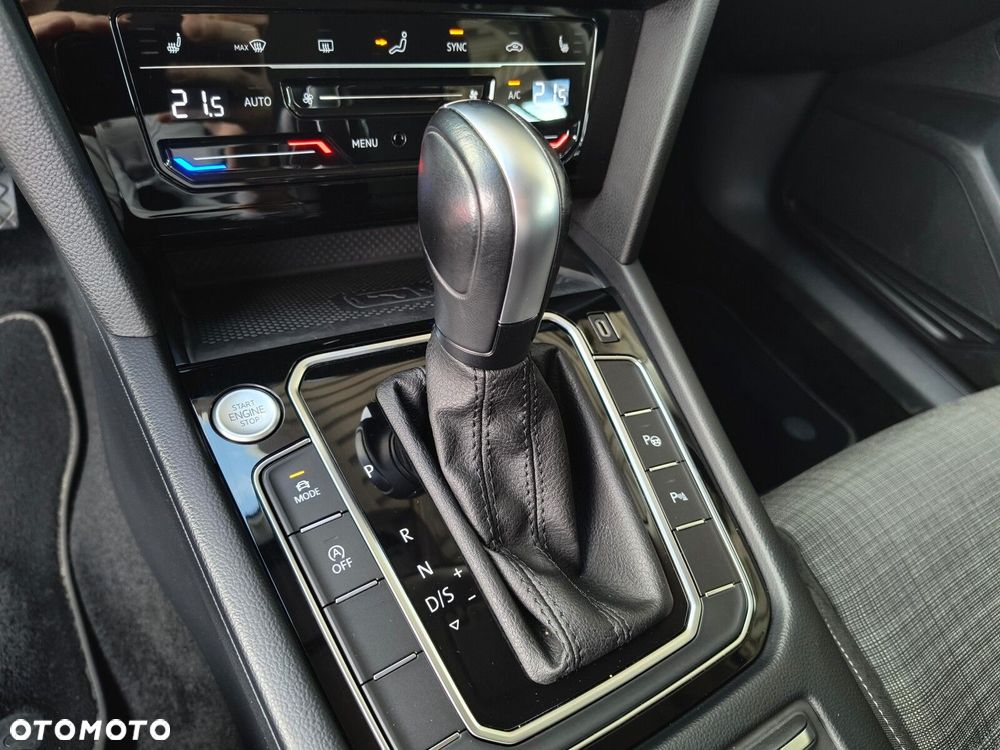 Volkswagen Passat - 24