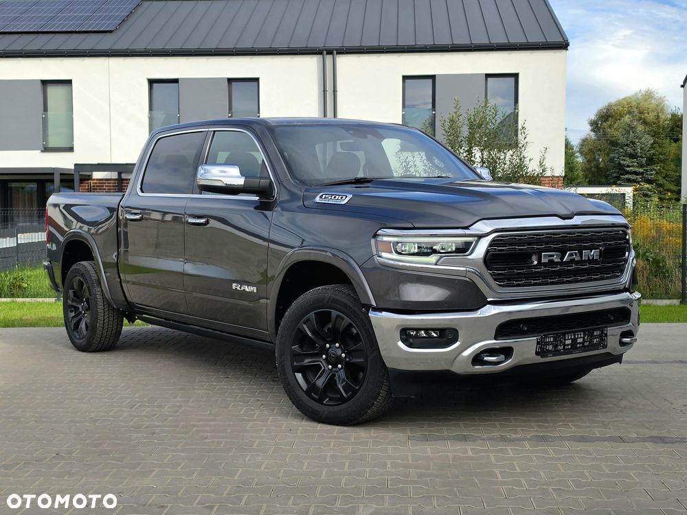 Dodge RAM - 1