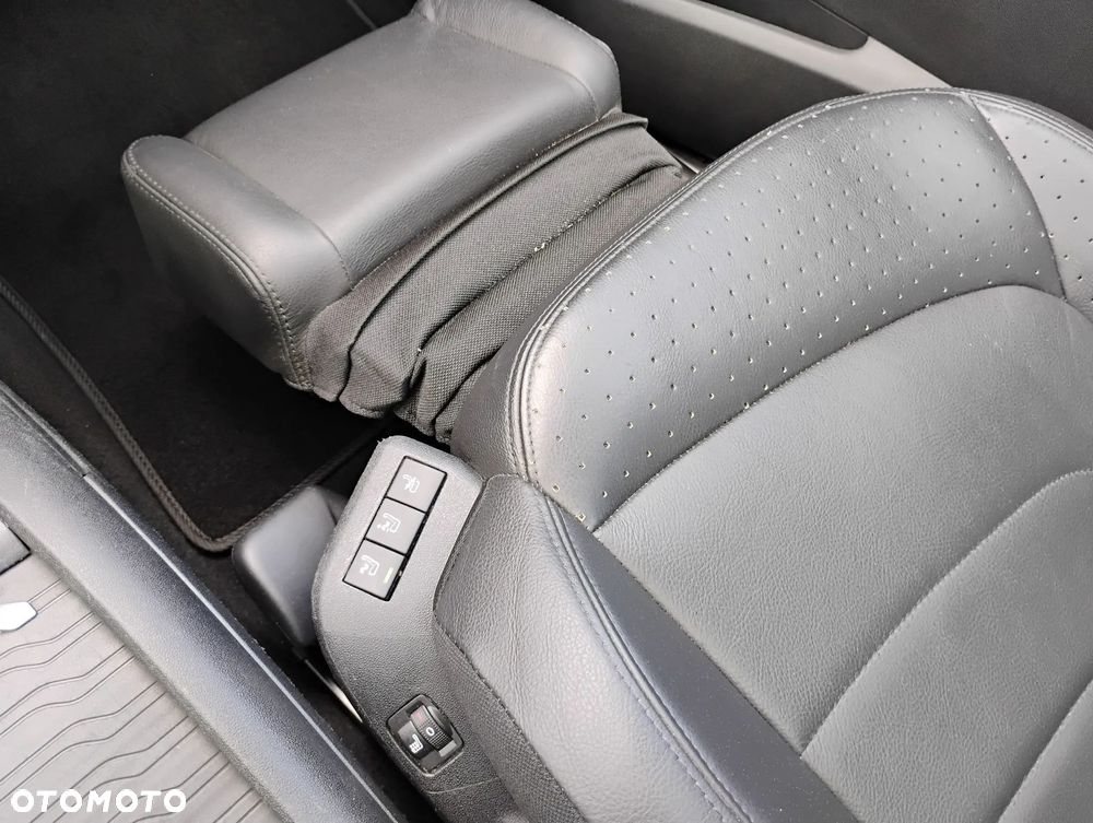 Citroën C4 Grand Picasso BlueHDi 150 EAT6 SHINE - 28