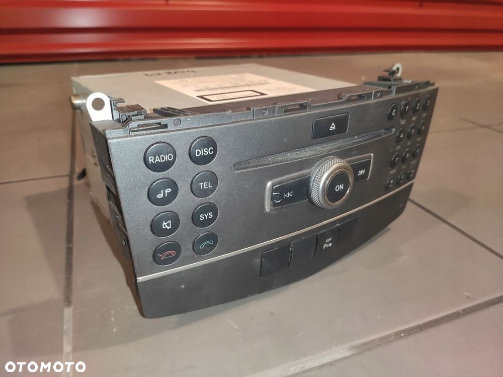 MERCEDES W204 C-KLASA RADIO CD PANEL RADIOODTWARZACZ STAN BDB - 1