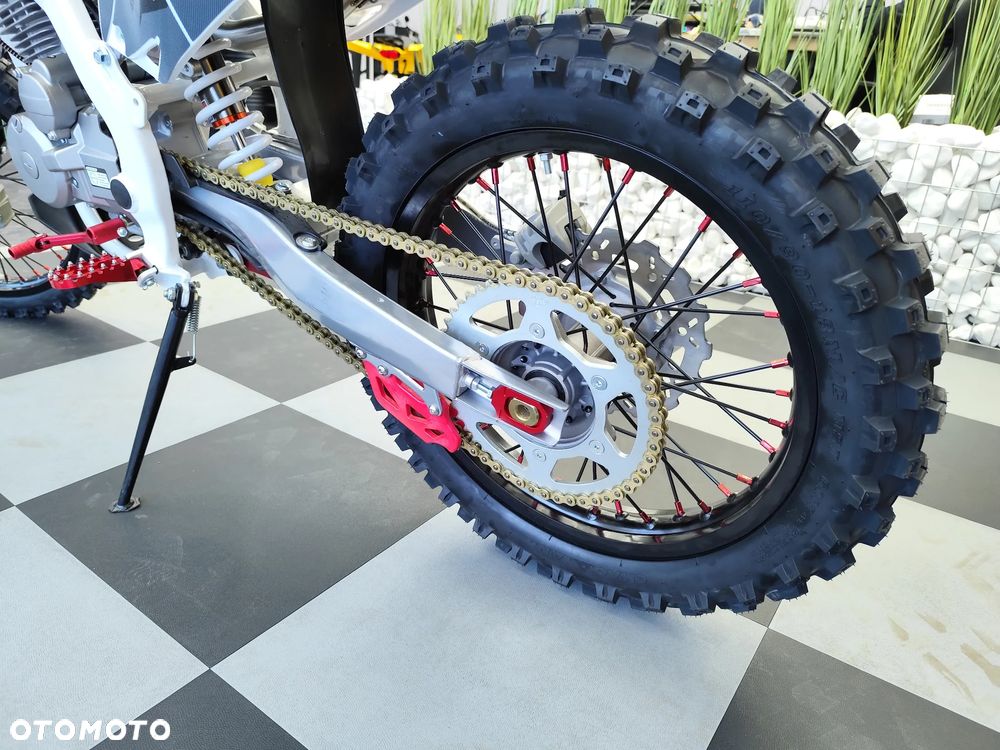 Barton NXT 250 - 17