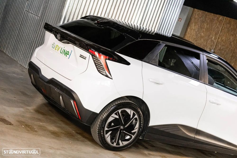 MG MG4 64 kWh Comfort - 12