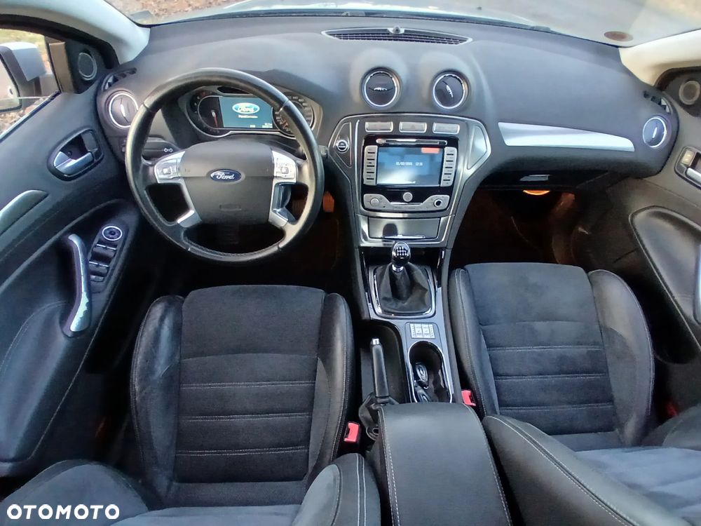 Ford Mondeo 2.5 Titanium X - 2