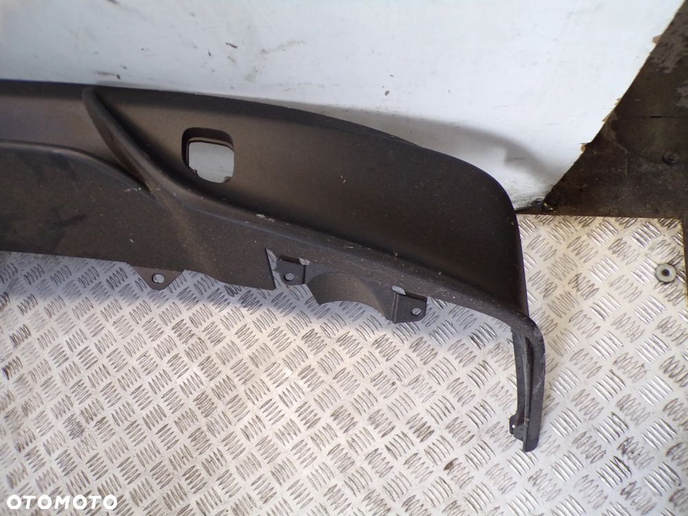 SPOILER DYFUZOR DOKŁADKA TYLNEGO ZDERZAKA LEXUS IS300H - 3