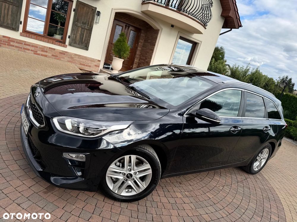 Kia Ceed 1.4 T-GDI L Business Line - 17