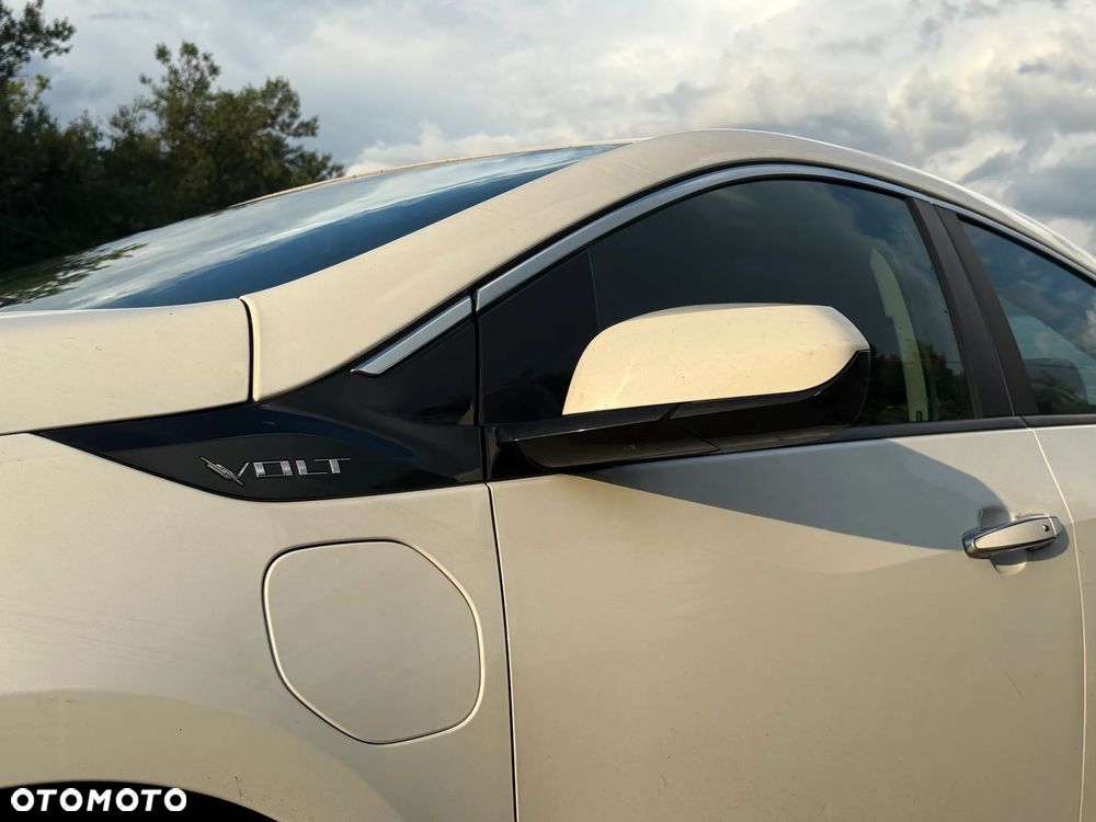 Chevrolet Volt - 12