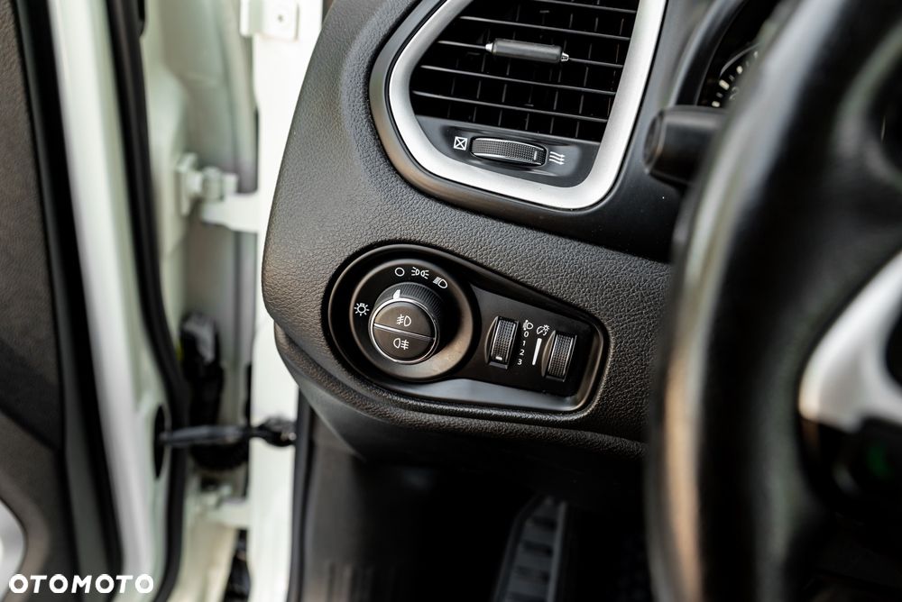 Jeep Renegade 1.4 MultiAir DSG Limited - 29