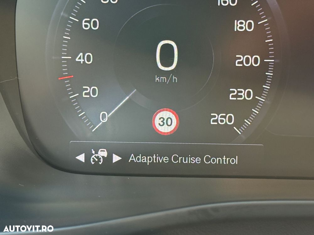 Volvo XC 40 T4 Recharge DKG Plus Bright - 18