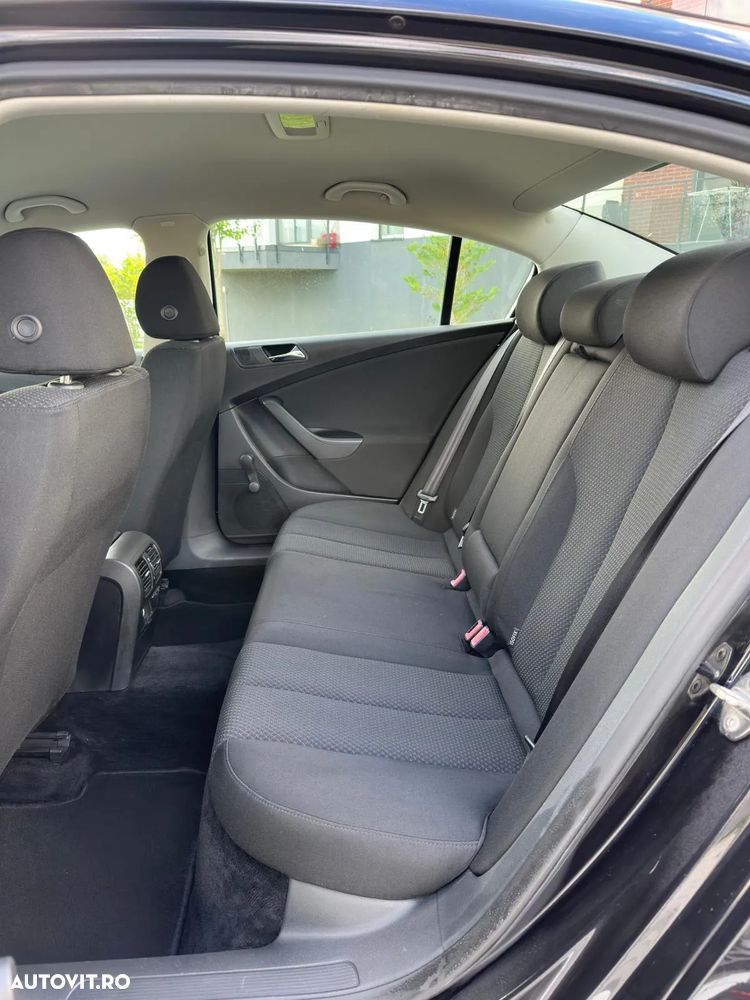 Volkswagen Passat Variant 1.8 TSI Trendline - 8