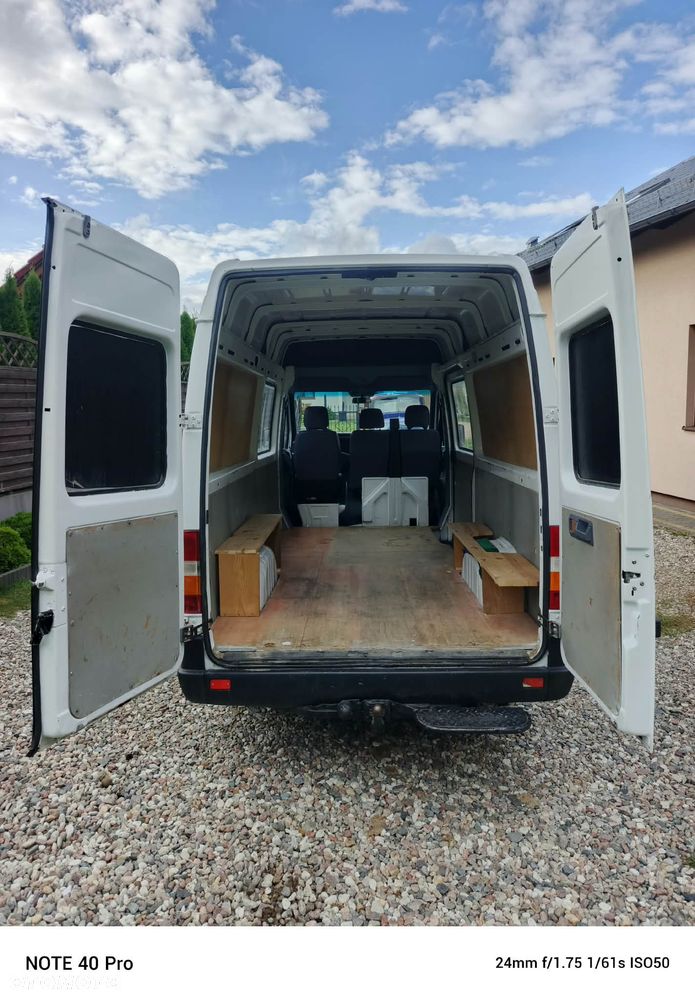 Mercedes-Benz Sprinter - 10