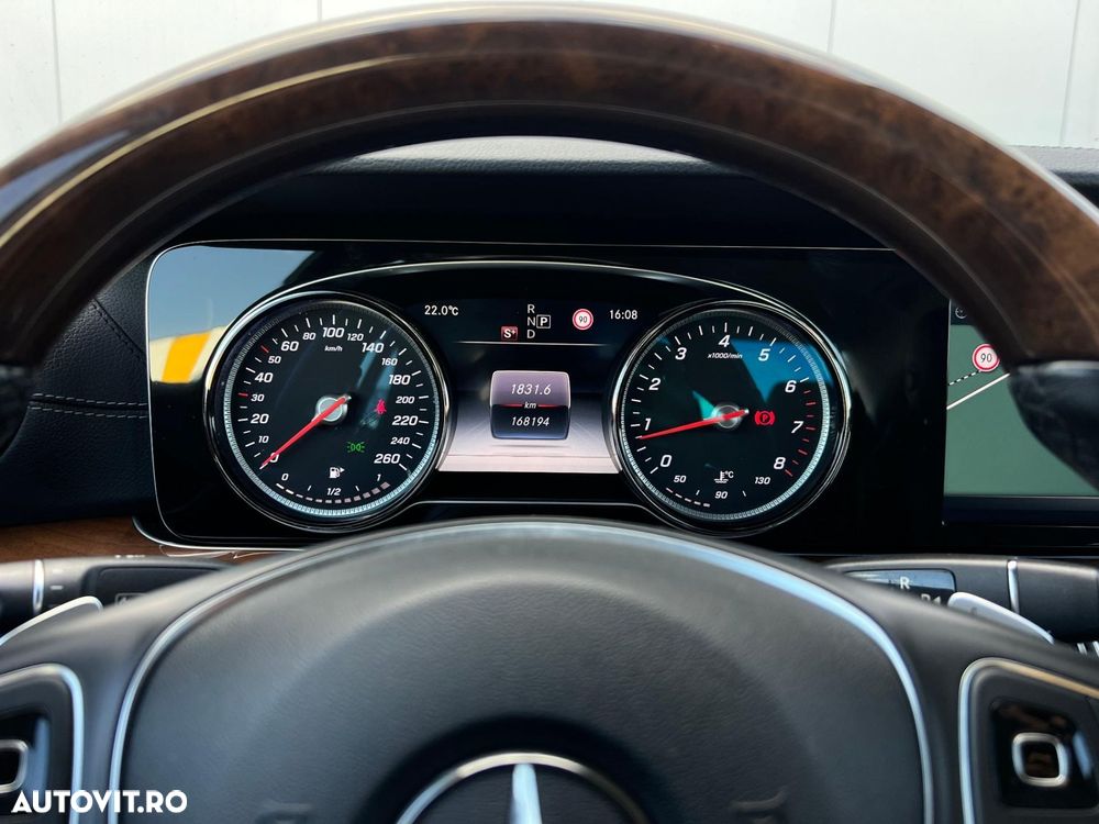 Mercedes-Benz E 300 9G-TRONIC Exclusive - 17