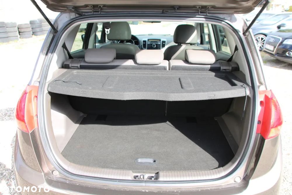Kia Venga 1.6 CVVT Automatik UEFA EURO 2016 - 19