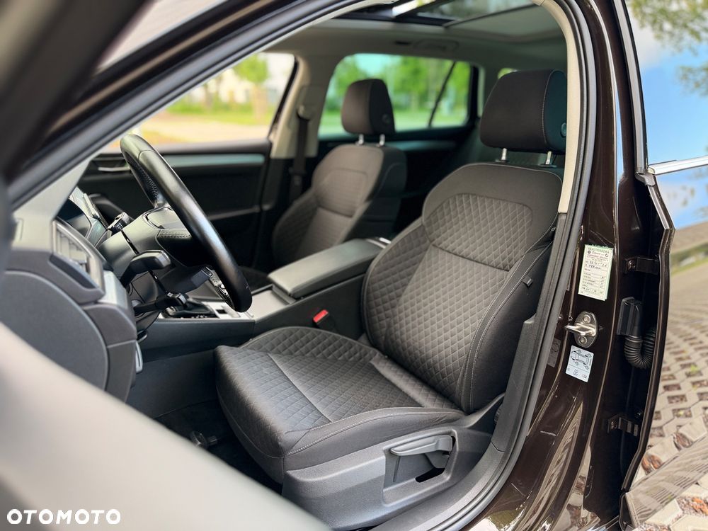 Skoda Superb 2.0 TDI DSG Style - 9