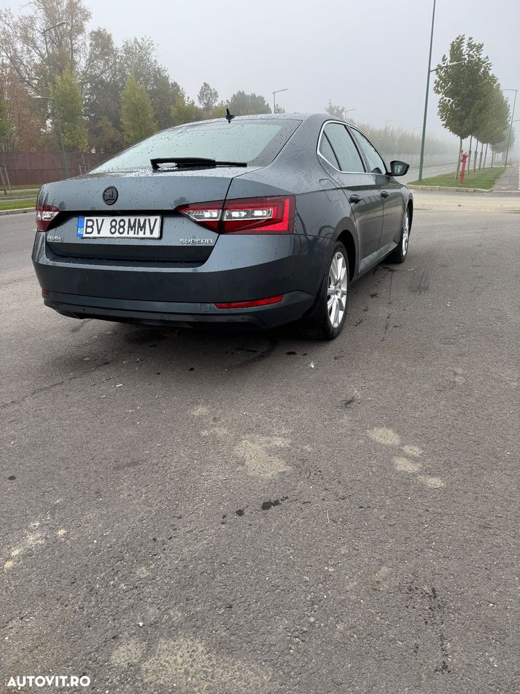 Skoda Superb ver-1-8-tsi-dsg-style - 4