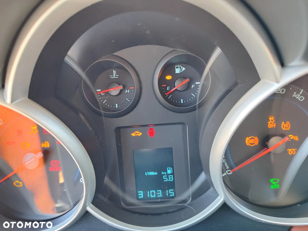 Chevrolet Cruze 2.0 LS - 19