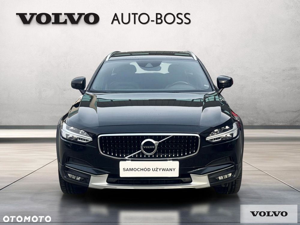 Volvo V90 Cross Country - 8