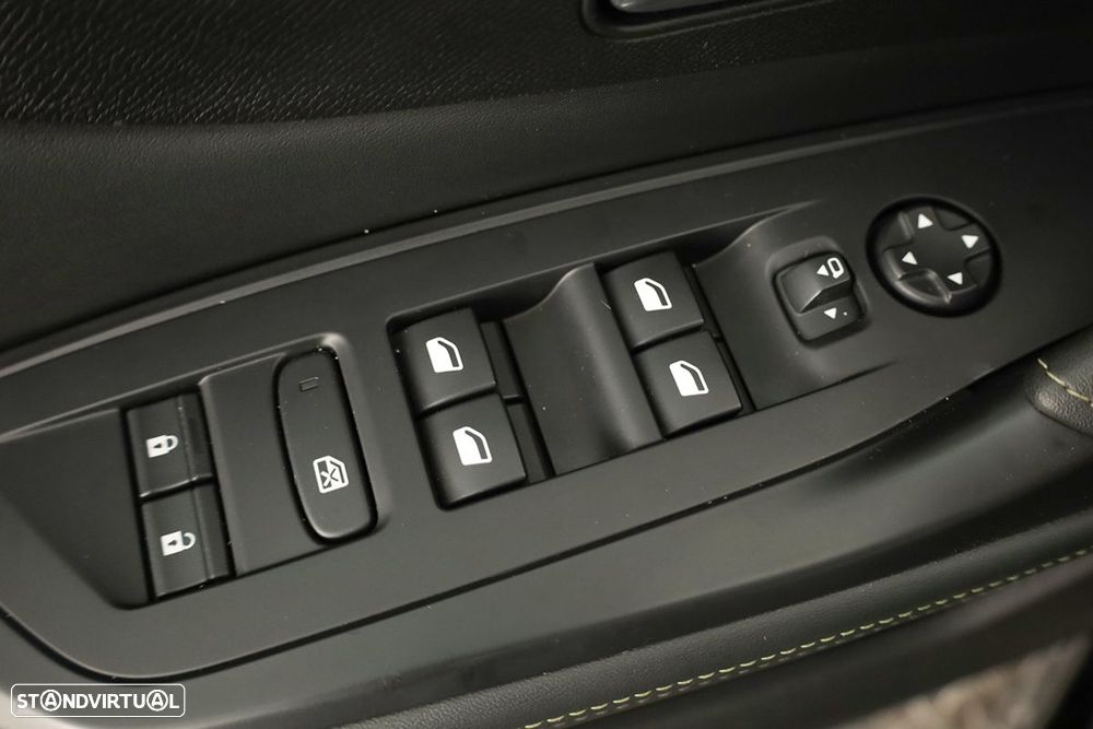 Peugeot 308 1.2 PureTech GT EAT8 - 18