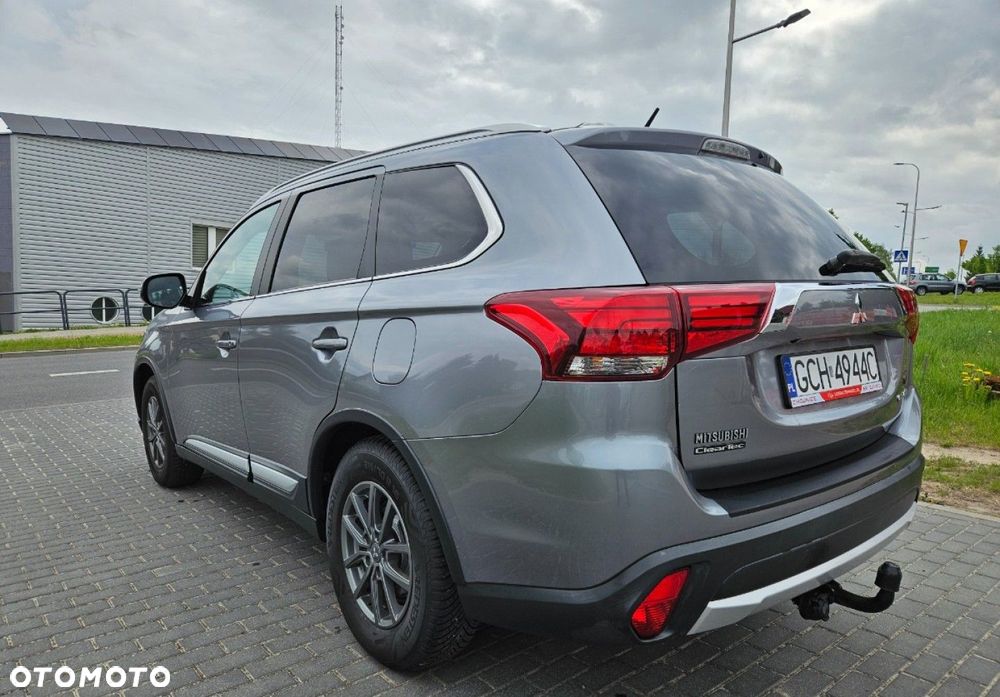 Mitsubishi Outlander - 18