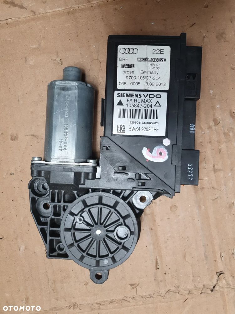 Podnośnik szyb Audi A4 B6 00-06r. prawy przedni silniczek podnoszenia szyby prawy przód 8e2959802E - 1