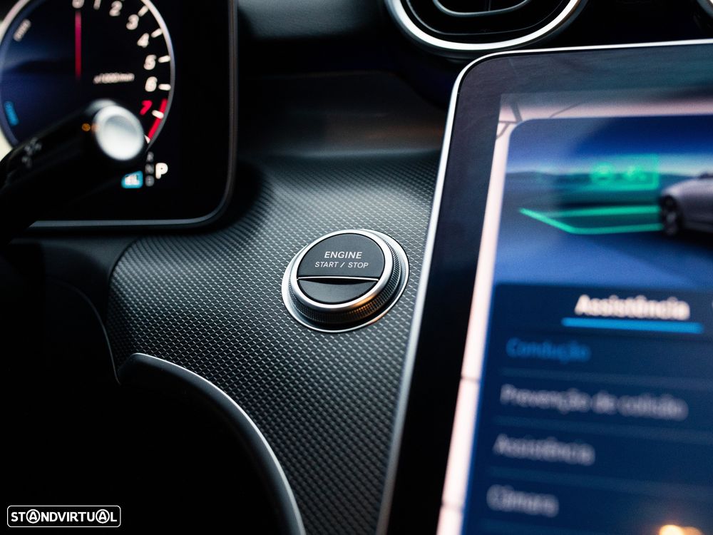 Mercedes-Benz C 300 e - 34