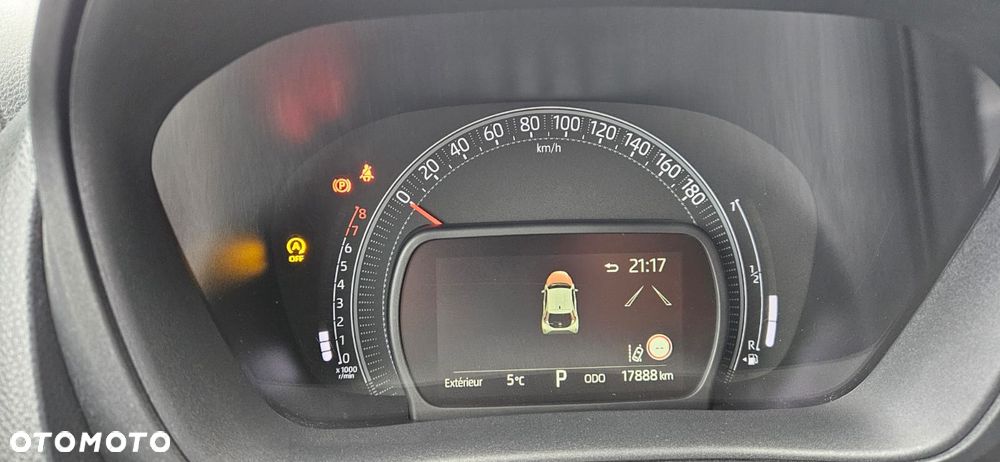 Toyota Aygo X 1.0 VVT-i Executive CVT - 19