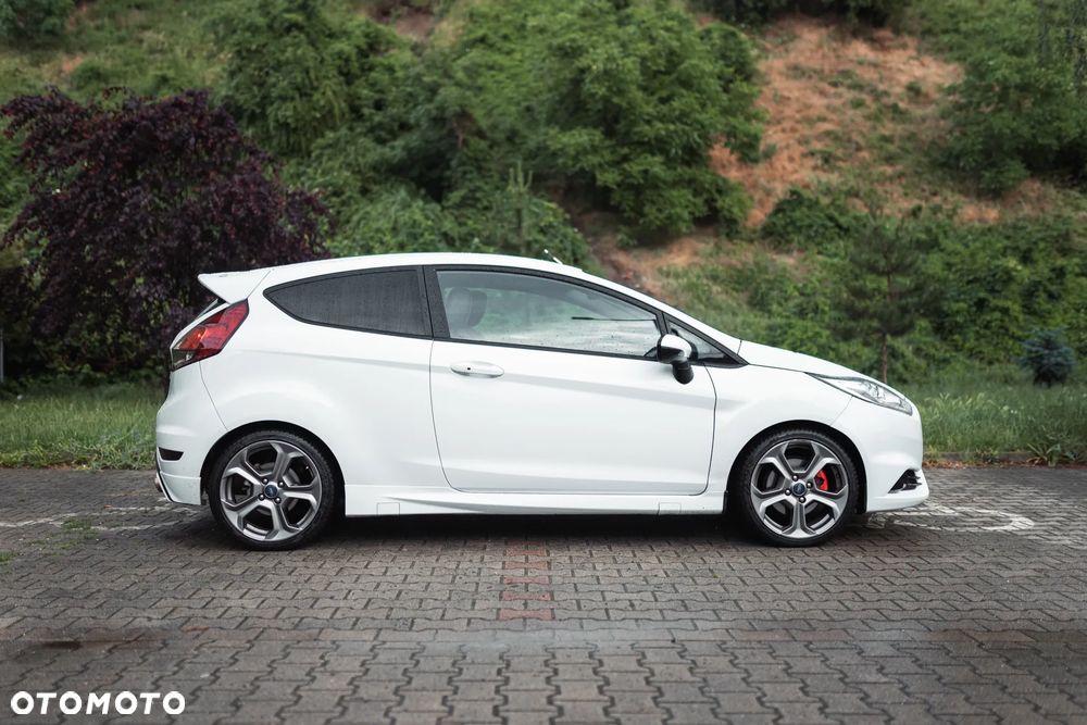 Ford Fiesta - 8