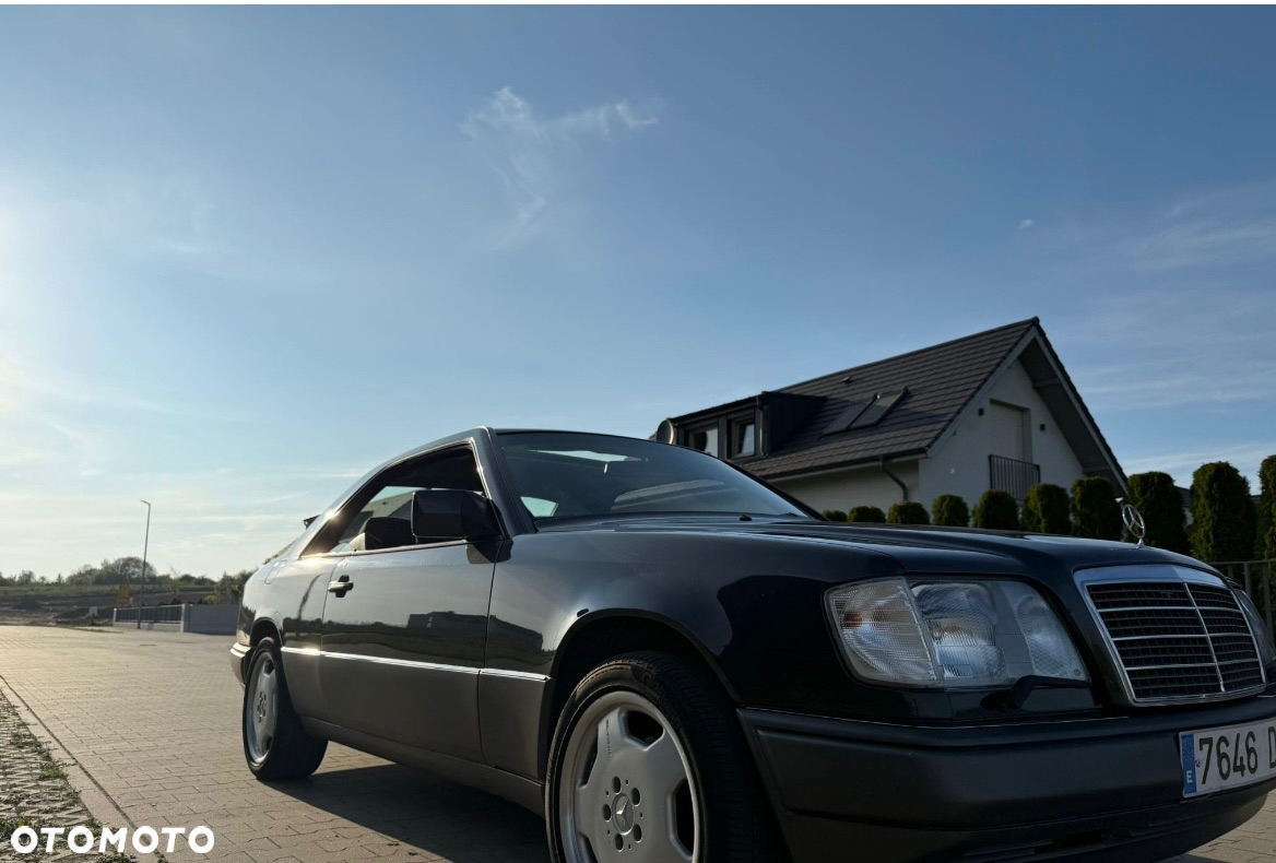 Mercedes-Benz Klasa E 320 - 27